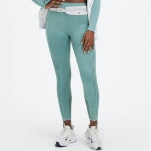 Fabletics Sync High-Waisted Perforated 7/8 Washed Arctic Wave S